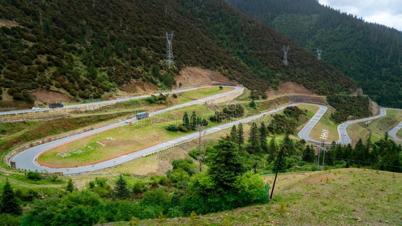 Eighteen Bends of Tianlu on National Highway 318