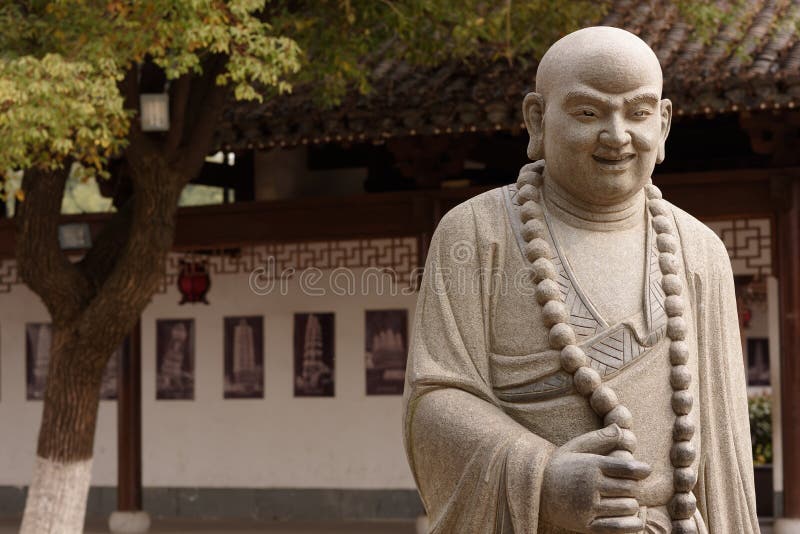 Eighteen venerable stone carving-Large statue