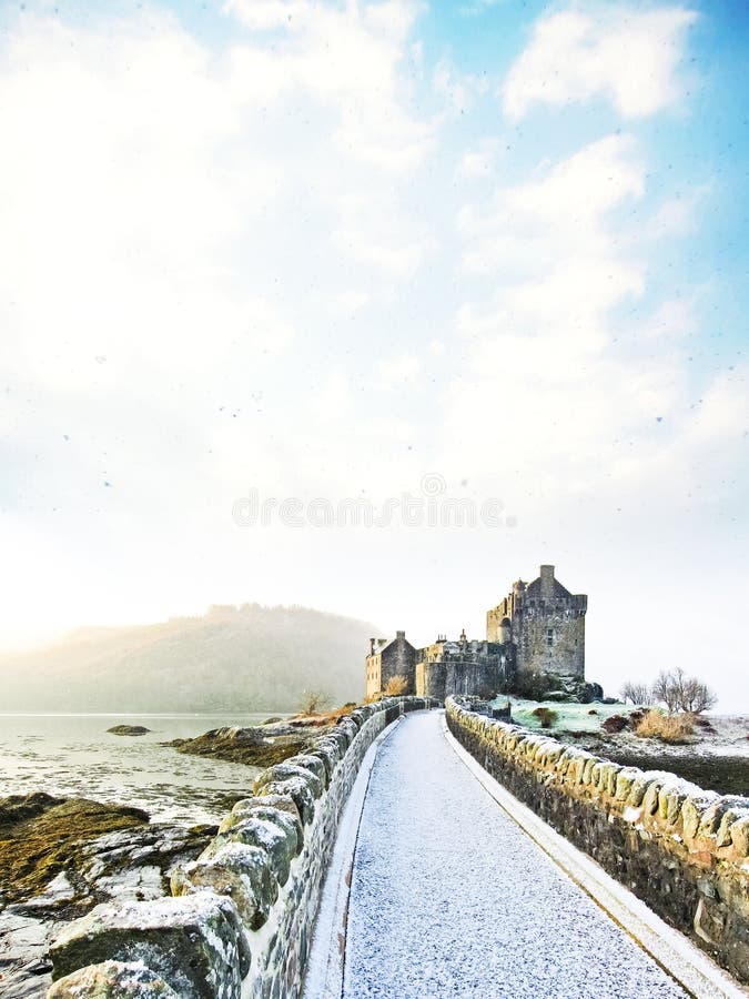 Eilean Donan kasztel w zimie obraz royalty free