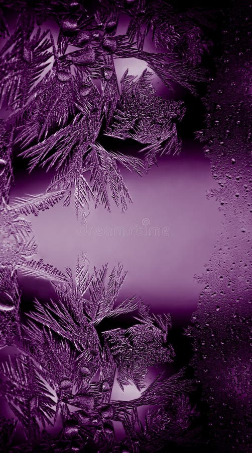 Ein interessanter abstrakter Frost auf einem gefrorenen Fenster lizenzfreie stockfotos Ein interessanter abstrakter Frost auf einem gefrorenen Fenster lizenzfreie stockfotos