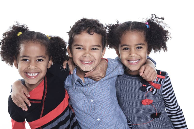 Ein kleiner Junge des netten Afroamerikaners lizenzfreie stockfotografie Ein kleiner Junge des netten Afroamerikaners lizenzfreie stockfotografie