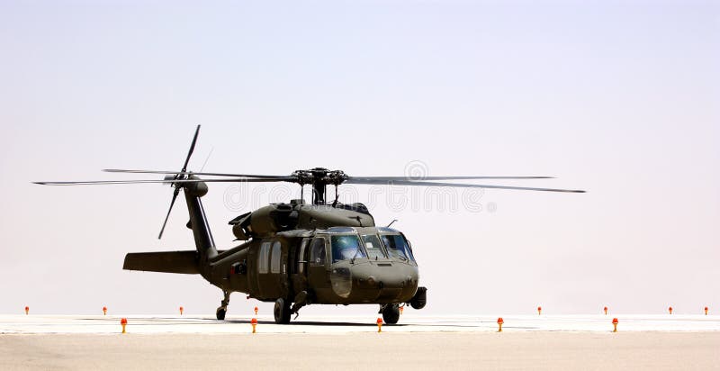 Ein Militärhubschrauber stockbilder Ein Militärhubschrauber stockbilder
