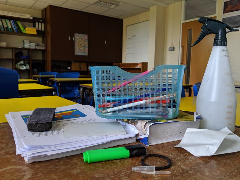 Lehrer Schreibtisch Stockfoto Bild Von Schwarzes Schule