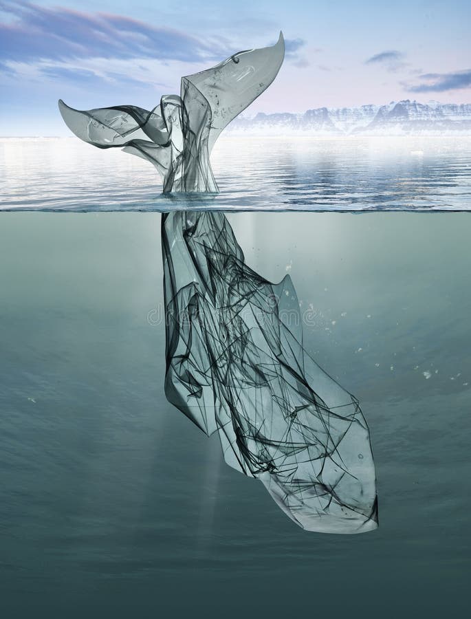 Ein Wal des Abfallplastiks schwimmend in den Ozean lizenzfreie stockfotografie Ein Wal des Abfallplastiks schwimmend in den Ozean lizenzfreie stockfotografie