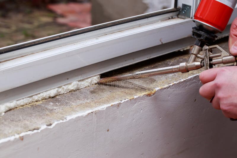 Einbau der Fenster stockbild. Bild von fenster, einbau