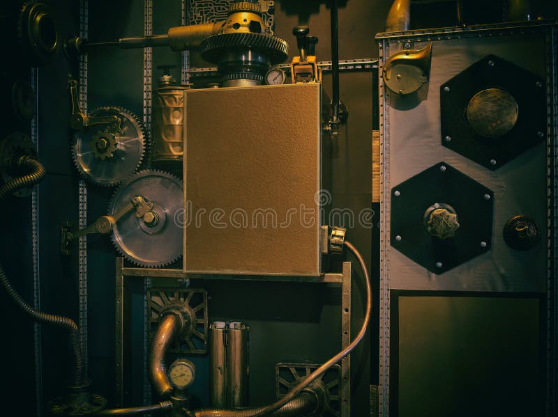 Eine alte Weinlesewand mit Mechanismen in der steampunk Art lizenzfreies stockfoto Eine alte Weinlesewand mit Mechanismen in der steampunk Art lizenzfreies stockfoto
