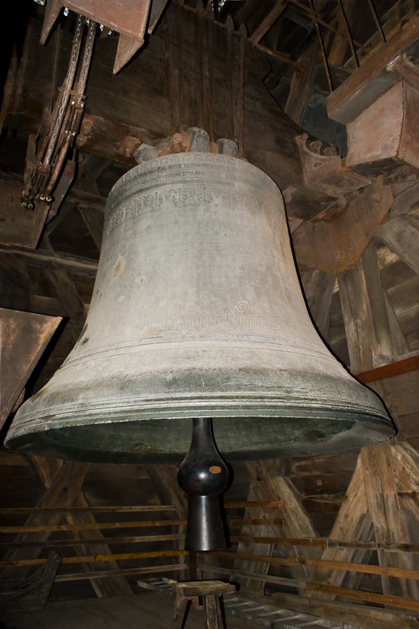 Eine Glocke Von Notre-Dame-Kathedrale, Paris Redaktionelles Bild - Bild