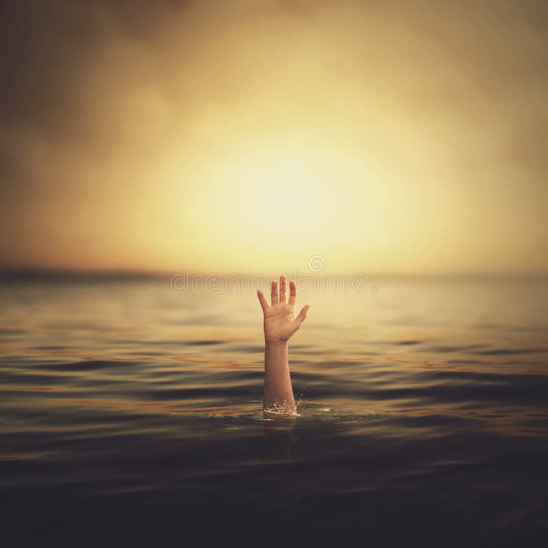 Eine Hand, die aus das Wasser herauskommt lizenzfreie stockfotos Eine Hand, die aus das Wasser herauskommt lizenzfreie stockfotos