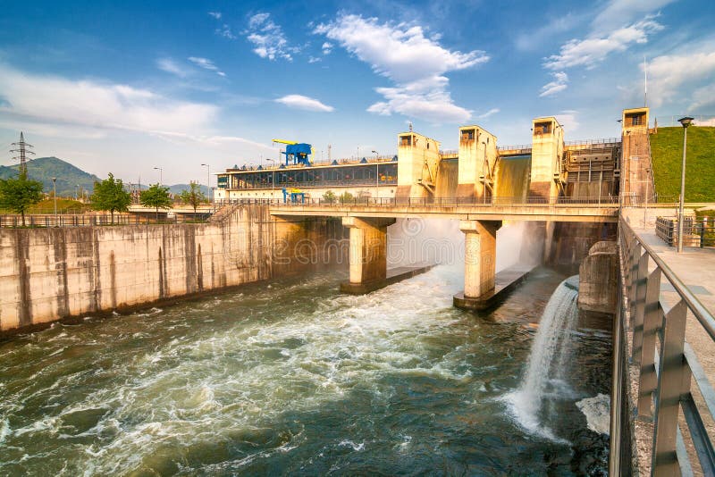 Eine hydroelektrische Verdammung lizenzfreie stockbilder Eine hydroelektrische Verdammung lizenzfreie stockbilder