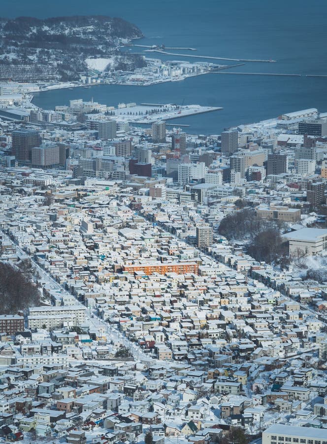 Eine schneebedeckte Stadt am Ufer eines großen Gewässers : Hokkaido otaru sapporo stockfoto