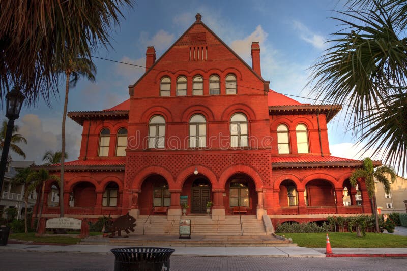 Eingang des Key West-Kunstmuseums und -geschichte in Monroe Cou stockbild Eingang des Key West-Kunstmuseums und -geschichte in Monroe Cou stockbild