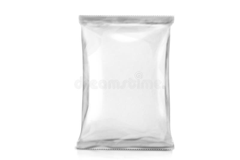 Einzelne weiße leere Taschen-Verpackung Folienpaket Metallsatz Bereiten Sie für Ihre Auslegung vor in weißem mit buntem Kranz auf lizenzfreie stockfotografie Einzelne weiße leere Taschen-Verpackung Folienpaket Metallsatz Bereiten Sie für Ihre Auslegung vor in weißem mit buntem Kranz auf lizenzfreie stockfotografie