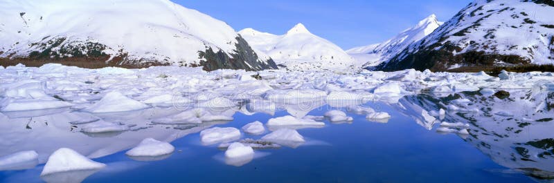 Eisberge im Portage See stockfotos Eisberge im Portage See stockfotos