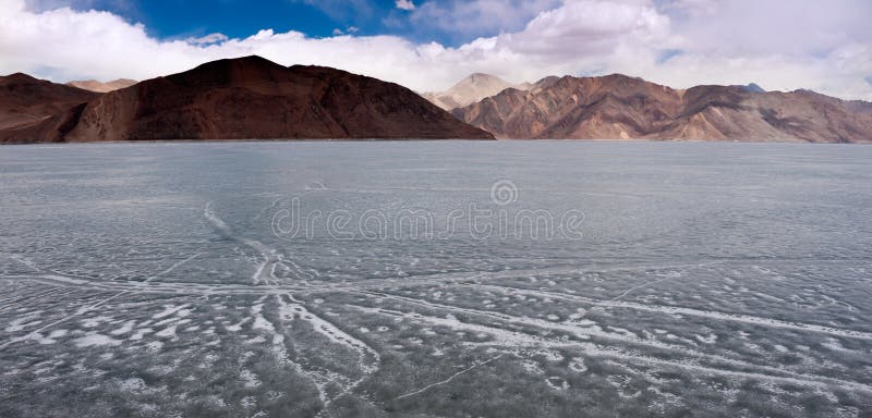 Icy Pangong See, Ladakh, Kaschmir stockbild