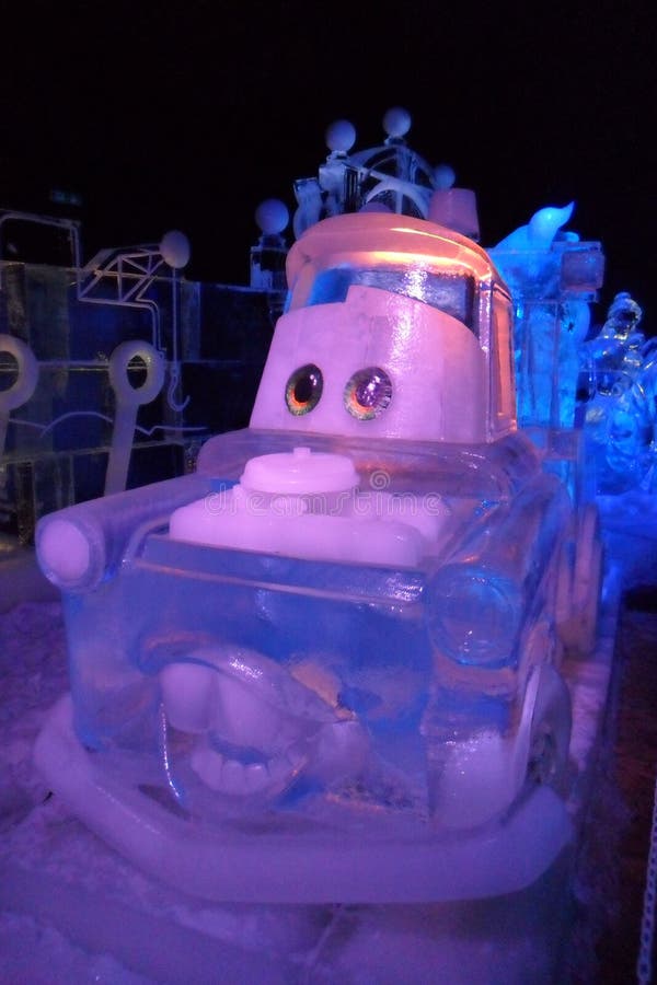 Eisskulptur der Disney-Autokarikatur stockfotos Eisskulptur der Disney-Autokarikatur stockfotos