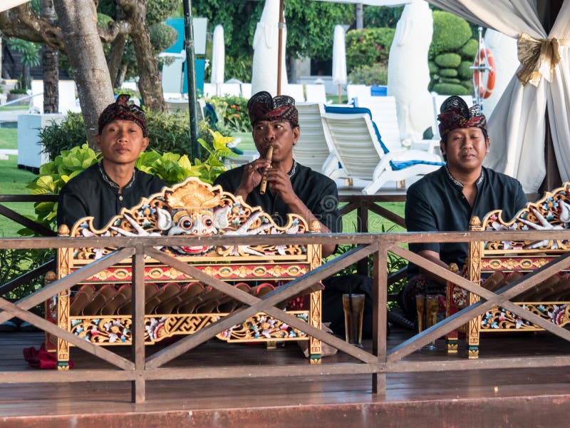 Ejecución tradicional de los músicos del Balinese fotos de archivo libres de regalías Ejecución tradicional de los músicos del Balinese fotos de archivo libres de regalías