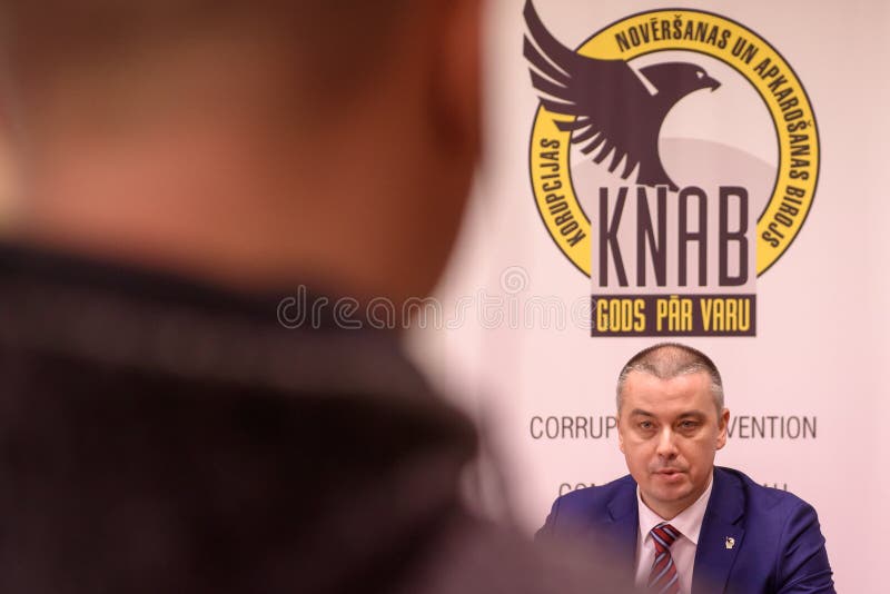 Ekabs Straume, huvud av korruptionförhindrandet och bekämpabyrån KNAB av Republiken Lettland royaltyfri bild Ekabs Straume, huvud av korruptionförhindrandet och bekämpabyrån KNAB av Republiken Lettland royaltyfri bild