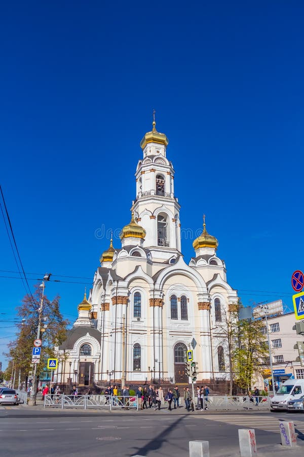 Ekaterinburg, Sverdlovsk Russia - 10 04 2018: Il tempio di Bolshoi Zlatoust fotografie stock Ekaterinburg, Sverdlovsk Russia - 10 04 2018: Il tempio di Bolshoi Zlatoust fotografie stock