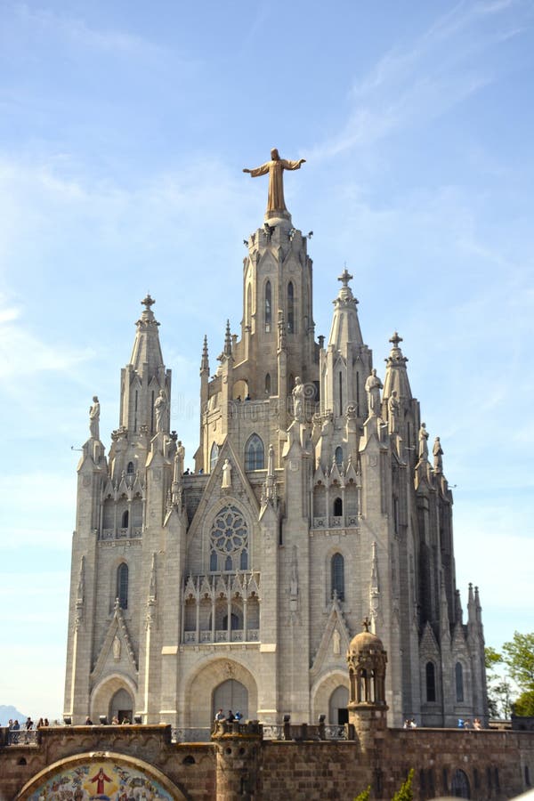 Ekspiacyjny kościół Święty serce na Tibidabo, Barcelona zdjęcie stock Ekspiacyjny kościół Święty serce na Tibidabo, Barcelona zdjęcie stock