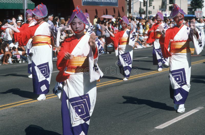 El 49.o desfile de la semana de Nisei en poca Tokio imagen de archivo El 49.o desfile de la semana de Nisei en poca Tokio imagen de archivo