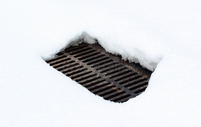 El aire caliente de una boca derrite nieve en invierno fotos de archivo libres de regalías El aire caliente de una boca derrite nieve en invierno fotos de archivo libres de regalías