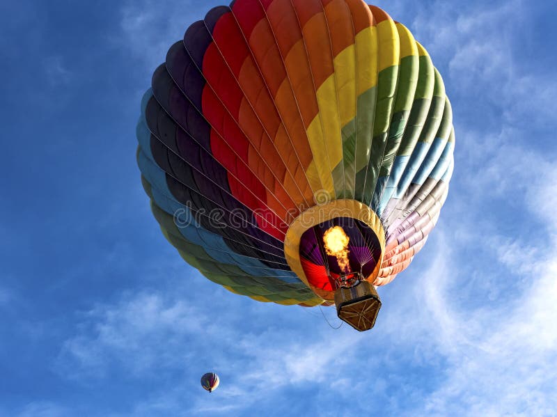 El aire caliente hincha en la obra clásica del globo de Arizona foto de archivo libre de regalías El aire caliente hincha en la obra clásica del globo de Arizona foto de archivo libre de regalías