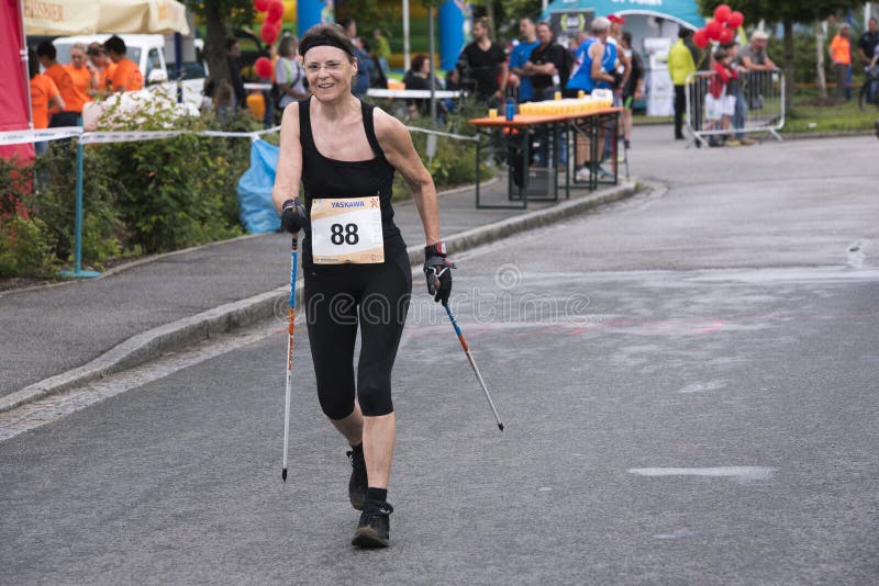 El caminar nórdico fotografía de archivo