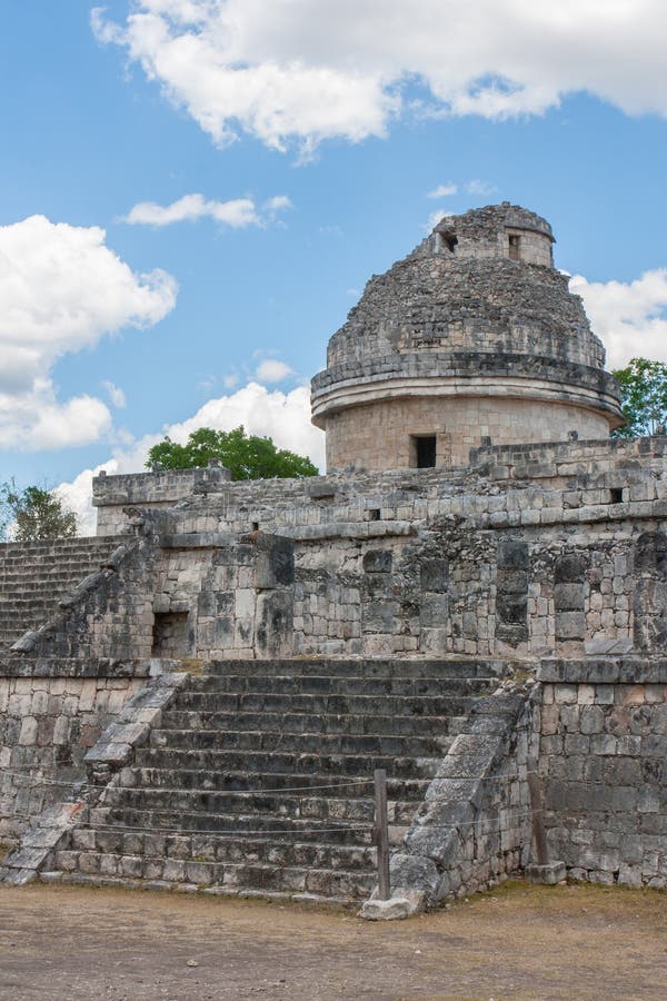 El Caracol,temple in Chichen Itza, Mexico