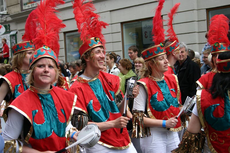 Carnaval en Copenhague fotografía editorial. Imagen de latino 4373002