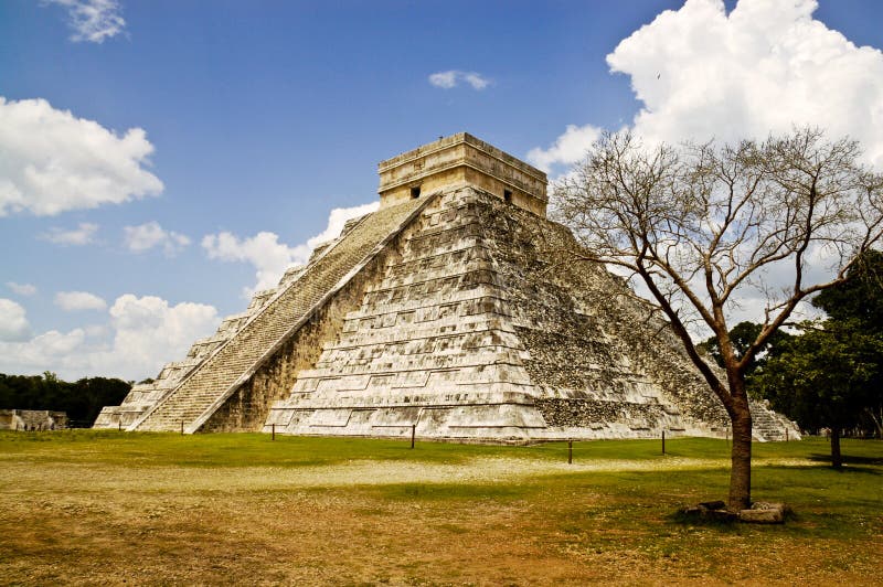 El Castillo Chichen Itza