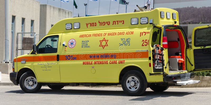 El coche intensivo de la ambulancia israelí, llamó a Magen David Adom fotografía de archivo libre de regalías El coche intensivo de la ambulancia israelí, llamó a Magen David Adom fotografía de archivo libre de regalías