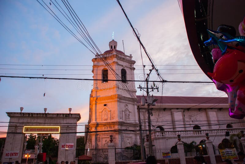 El del Santo Nino de Minore de la basílica es una basílica de menor importancia en Cebú, noche Filipinas fotos de archivo El del Santo Nino de Minore de la basílica es una basílica de menor importancia en Cebú, noche Filipinas fotos de archivo