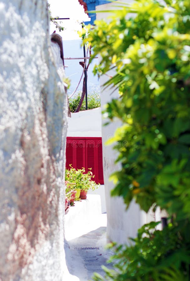 El distrito de Plaka, cerca de la Acrópolis de Atenas, Grecia fotografía de archivo El distrito de Plaka, cerca de la Acrópolis de Atenas, Grecia fotografía de archivo