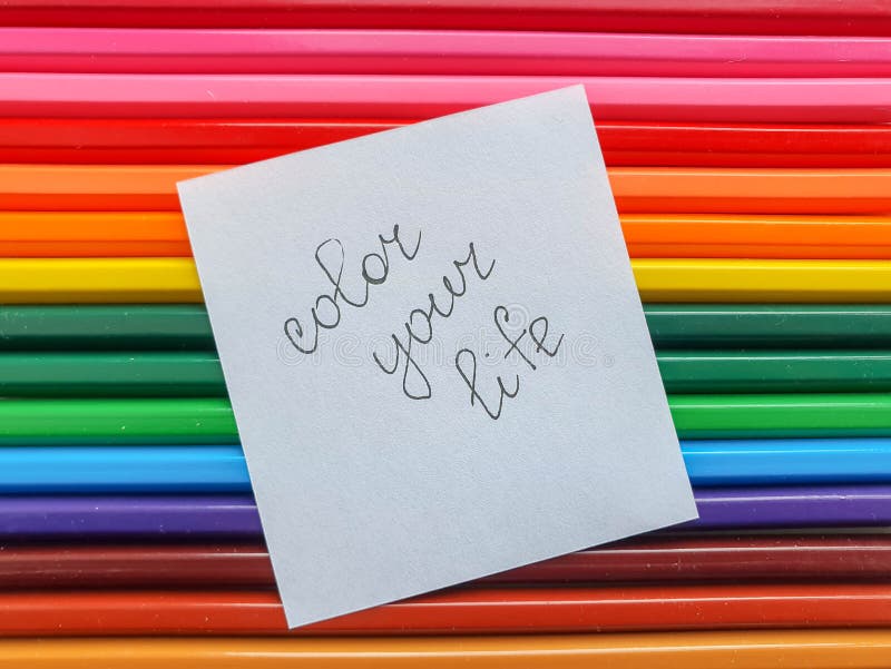 El fondo coloreado de madera de los lápices, se cierra encima del estilo del arco iris, disposición horizontal Copie el espacio C fotos de archivo libres de regalías El fondo coloreado de madera de los lápices, se cierra encima del estilo del arco iris, disposición horizontal Copie el espacio C fotos de archivo libres de regalías