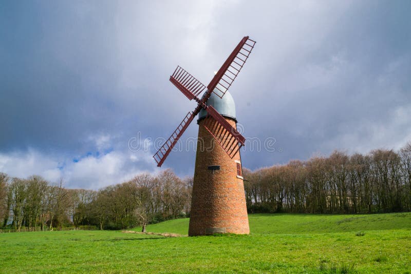 El molino de viento inglés imagen de archivo. Imagen de colina 39694447