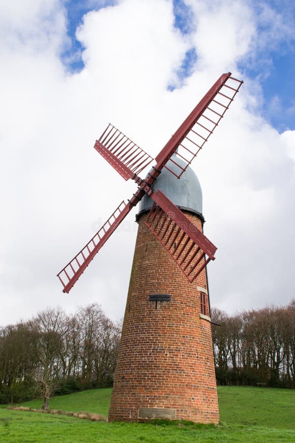 El molino de viento inglés imagen de archivo. Imagen de colina 39694447