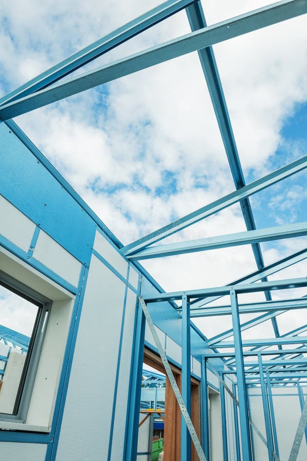 El nuevo enmarcar casero de la construcción imagenes de archivo El nuevo enmarcar casero de la construcción imagenes de archivo