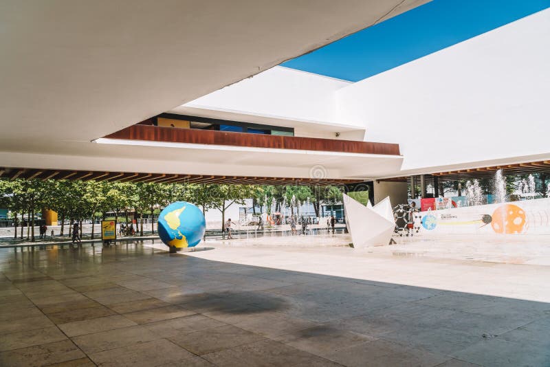 El pabellón del conocimiento Pavilhao hace Conhecimentois o a Ciencia Viva In Lisbon imagen de archivo El pabellón del conocimiento Pavilhao hace Conhecimentois o a Ciencia Viva In Lisbon imagen de archivo