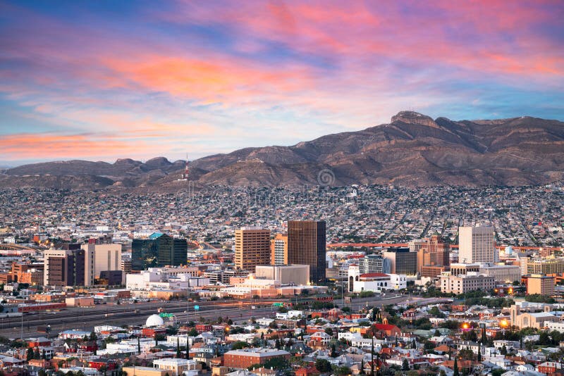 El pastexas usa στο κέντρο της πόλης skyline το σούρουπο στοκ εικόνα με δικαίωμα ελεύθερης χρήσης