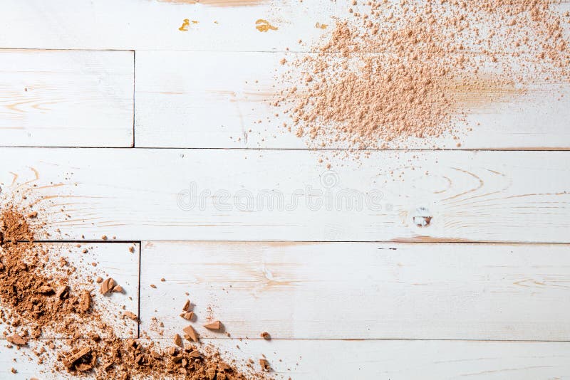 El polvo del maquillaje para la belleza natural y los cosméticos copian el fondo del espacio imágenes de archivo libres de regalías El polvo del maquillaje para la belleza natural y los cosméticos copian el fondo del espacio imágenes de archivo libres de regalías