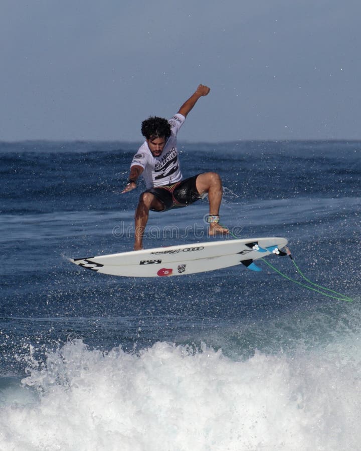 El practicar surf del aire imagen de archivo editorial. Imagen de amos