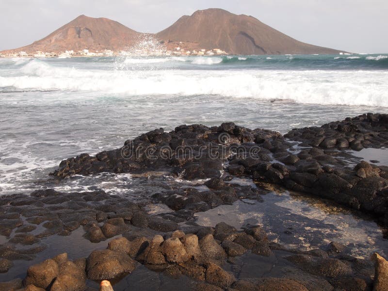 El pueblo de Calhau en el sao Vicente, una de las islas de Cabo Verde imagen de archivo libre de regalías El pueblo de Calhau en el sao Vicente, una de las islas de Cabo Verde imagen de archivo libre de regalías