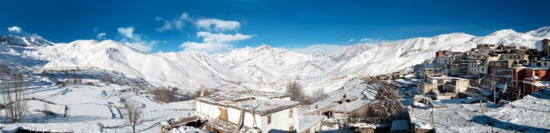 El pueblo de Jharkot, mustango, Nepal, tres horas conduce de jomsom fotografía de archivo El pueblo de Jharkot, mustango, Nepal, tres horas conduce de jomsom fotografía de archivo