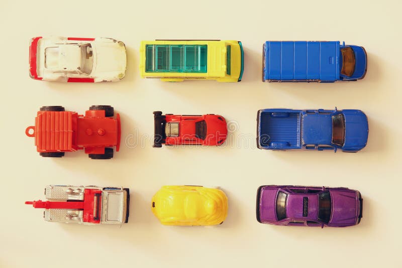 El sistema de diversos coches juega, imagen de la visión superior imagenes de archivo El sistema de diversos coches juega, imagen de la visión superior imagenes de archivo