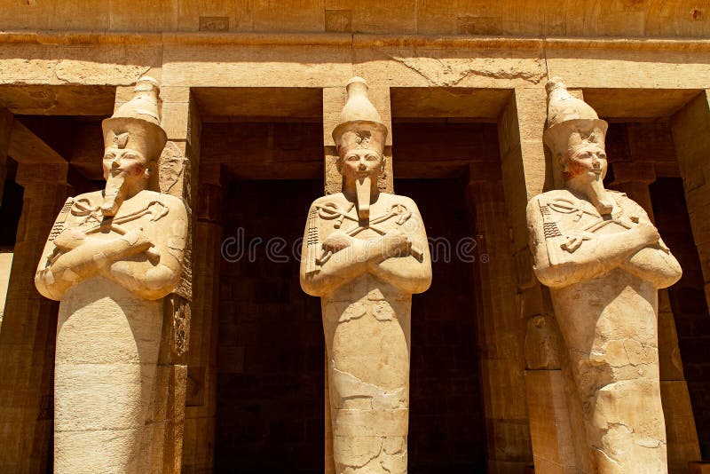 El templo antiguo del pharao femenino Hatchepsut cerca de Luxor en Egipto fotografía de archivo El templo antiguo del pharao femenino Hatchepsut cerca de Luxor en Egipto fotografía de archivo