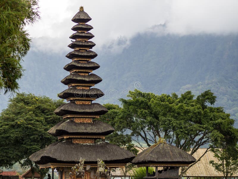 El templo de Pura Ulun Danu Beratan Bedugul en Bali fotos de archivo libres de regalías El templo de Pura Ulun Danu Beratan Bedugul en Bali fotos de archivo libres de regalías