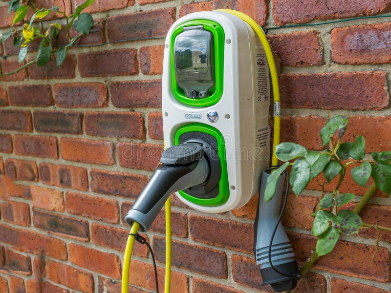 Wall mounted electric car charger