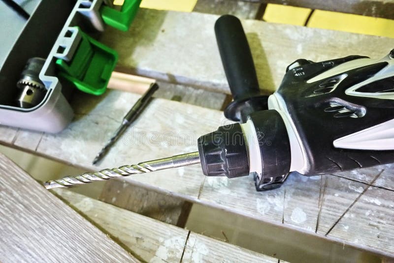 Electric Grinder for Working on Wood. the Disc with Teeth Makes it Easy