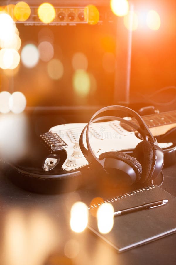 221 Play Electric Guitar Headphone Stock Photos Free & RoyaltyFree