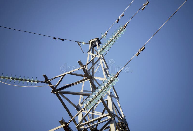 Electrical transmission tower
